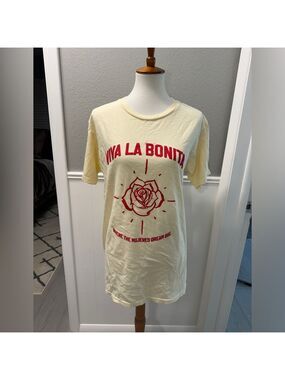 NWT Viva La Bonita Where the Mujeres Dream Big tshirt size M